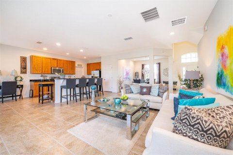 House in Davenport, Florida 5 bedrooms, 312.8 sq.m. № 1690503 - photo 11
