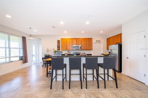 House in Davenport, Florida 5 bedrooms, 312.8 sq.m. № 1690503 - photo 14