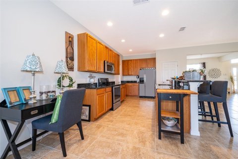 House in Davenport, Florida 5 bedrooms, 312.8 sq.m. № 1690503 - photo 16