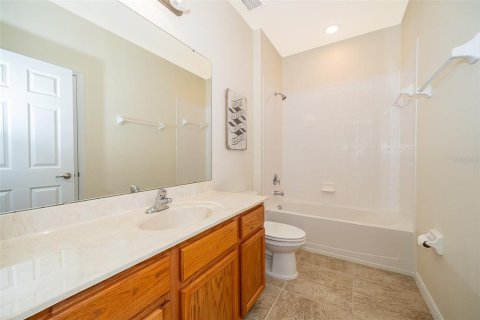 House in Davenport, Florida 5 bedrooms, 312.8 sq.m. № 1690503 - photo 27
