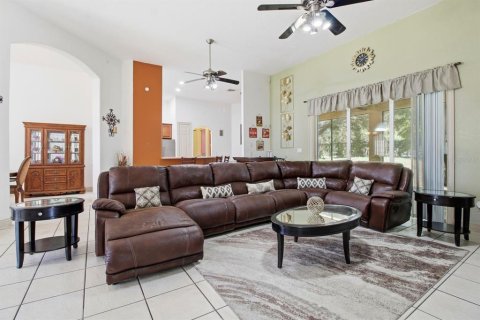 House in Winter Haven, Florida 3 bedrooms, 225.85 sq.m. № 2125282 - photo 16