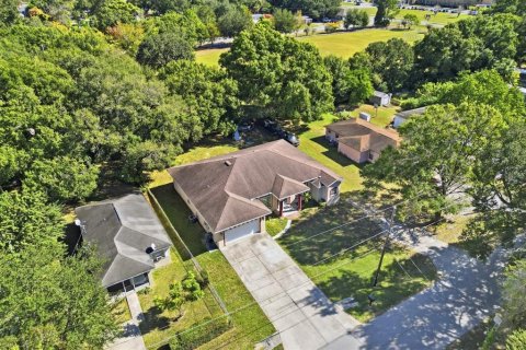 House in Winter Haven, Florida 3 bedrooms, 225.85 sq.m. № 2125282 - photo 6