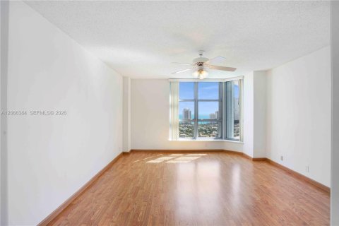Copropriété à louer à Aventura, Floride: 2 chambres, 126.81 m2 № 2282539 - photo 15