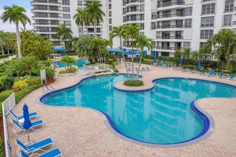 Copropriété à louer à Aventura, Floride: 2 chambres, 126.81 m2 № 2282539 - photo 27