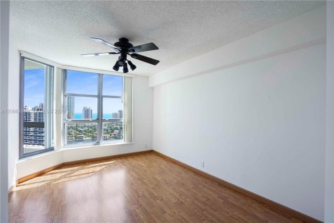 Copropriété à louer à Aventura, Floride: 2 chambres, 126.81 m2 № 2282539 - photo 19
