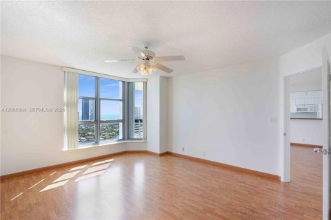 Copropriété à louer à Aventura, Floride: 2 chambres, 126.81 m2 № 2282539 - photo 13