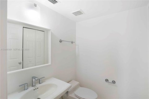 Copropriété à louer à Aventura, Floride: 2 chambres, 126.81 m2 № 2282539 - photo 23