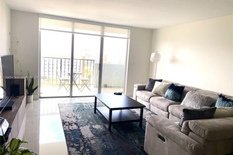 Condo in Aventura, Florida, 1 bedroom  № 1841028 - photo 8