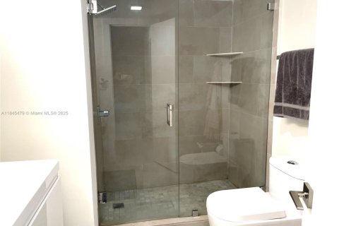 Condo in Aventura, Florida, 1 bedroom  № 1841028 - photo 14