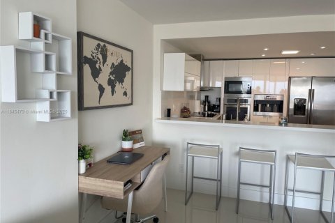 Condo in Aventura, Florida, 1 bedroom  № 1841028 - photo 6