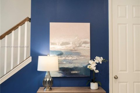 Townhouse in Kissimmee, Florida 3 bedrooms № 2012687 - photo 9