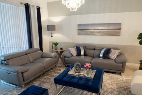 Townhouse in Kissimmee, Florida 3 bedrooms № 2012687 - photo 6