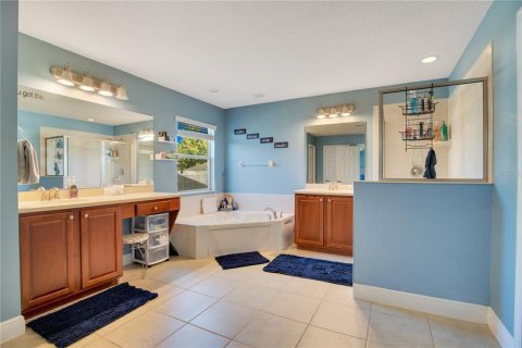 Casa en venta en Apopka, Florida, 4 dormitorios, 238.29 m2 № 1408079 - foto 11