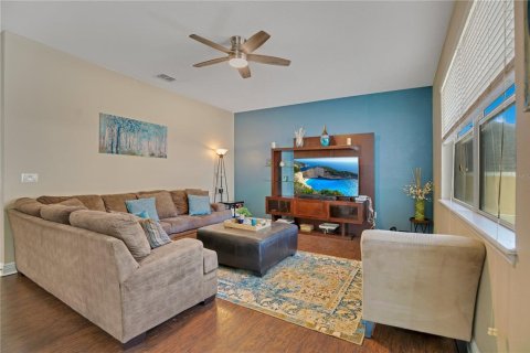 Casa en venta en Apopka, Florida, 4 dormitorios, 238.29 m2 № 1408079 - foto 3