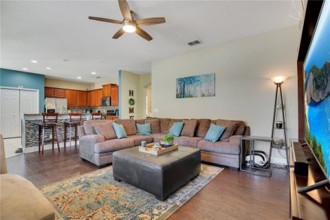 Casa en venta en Apopka, Florida, 4 dormitorios, 238.29 m2 № 1408079 - foto 4
