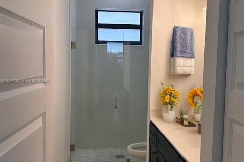 Casa en venta en Homestead, Florida, 5 dormitorios, 318.1 m2 № 1939488 - foto 22