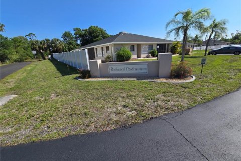 Condo in Punta Gorda, Florida, 2 bedrooms № 2362478