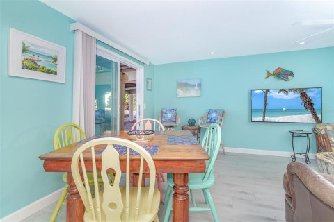 Купить кондоминиум в Энглвуд, Флорида 5 комнат, 89.19м2, № 2096233 - фото 9