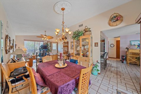 Villa ou maison à vendre à Sarasota, Floride: 3 chambres, 158.96 m2 № 1637884 - photo 11