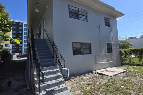 Propiedad comercial en venta en Miami, Florida, 414.34 m2 № 1977247 - foto 3