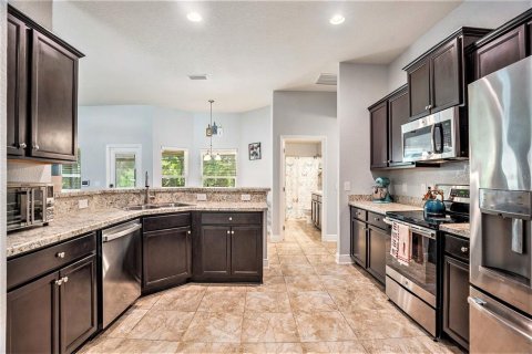 House in Spring Hill, Florida 4 bedrooms, 185.62 sq.m. № 1876463 - photo 20