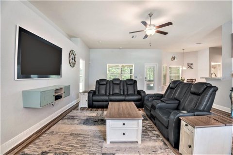 House in Spring Hill, Florida 4 bedrooms, 185.62 sq.m. № 1876463 - photo 9
