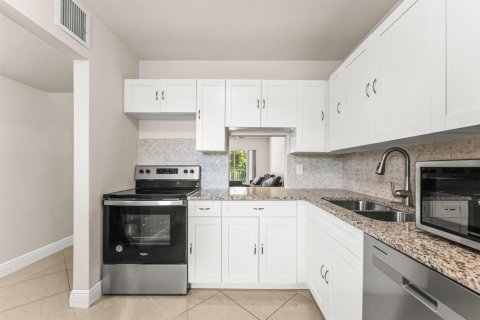 Copropriété à vendre à West Palm Beach, Floride: 1 chambre, 74.32 m2 № 2190847 - photo 11
