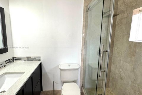 Condominio en alquiler en Hialeah, Florida, 2 dormitorios, 85.93 m2 № 1956505 - foto 15