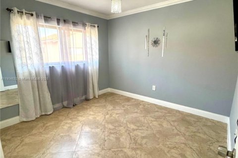 Condominio en alquiler en Hialeah, Florida, 2 dormitorios, 85.93 m2 № 1956505 - foto 10