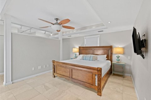 House in Seminole, Florida 4 bedrooms, 224.64 sq.m. № 1904009 - photo 22