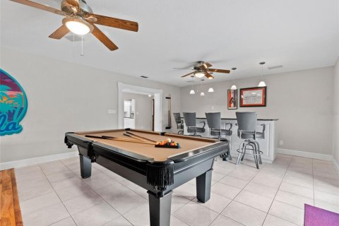 House in Seminole, Florida 4 bedrooms, 224.64 sq.m. № 1904009 - photo 20