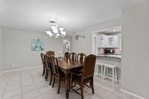 House in Seminole, Florida 4 bedrooms, 224.64 sq.m. № 1904009 - photo 15