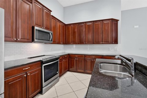 Casa en venta en Orlando, Florida, 4 dormitorios, 243.03 m2 № 1918257 - foto 16