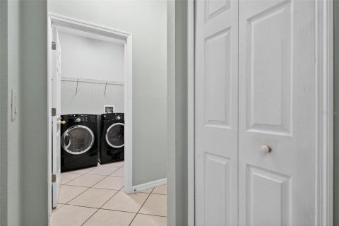 Casa en venta en Orlando, Florida, 4 dormitorios, 243.03 m2 № 1918257 - foto 10