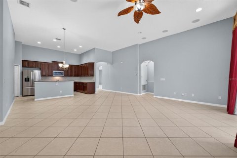 Casa en venta en Orlando, Florida, 4 dormitorios, 243.03 m2 № 1918257 - foto 20