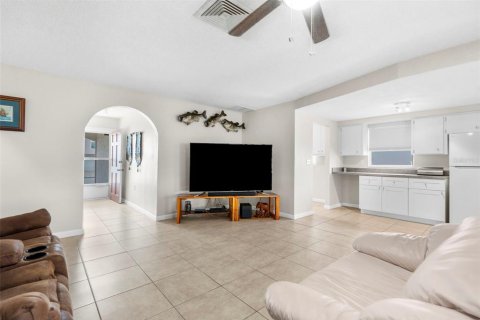 Casa en venta en Hudson, Florida, 2 dormitorios, 87.33 m2 № 1883477 - foto 18