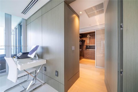 Купить кондоминиум в Санни-Айлс-Бич, Флорида 4 спальни, 230.86м2, № 1715761 - фото 16