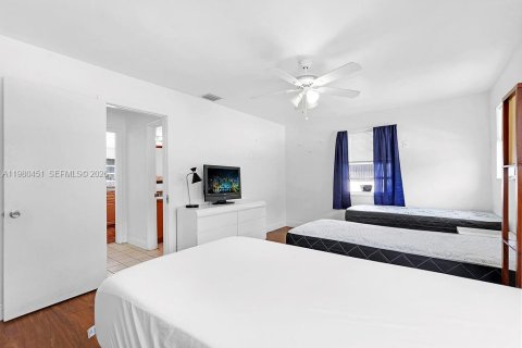 Снять в аренду квартиру в Холливуд, Флорида 1 спальня, 83.61м2, № 2051390 - фото 20