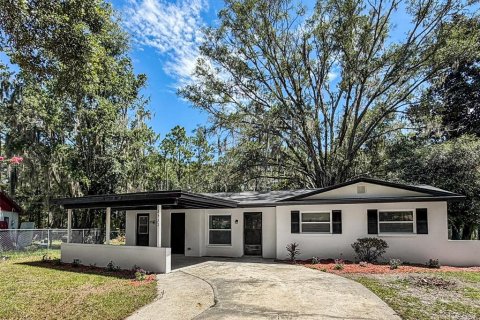 House in Gainesville, Florida 4 bedrooms, 117.24 sq.m. № 2217133