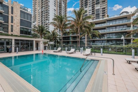 Condo in Hollywood, Florida, 3 bedrooms  № 1729790 - photo 9