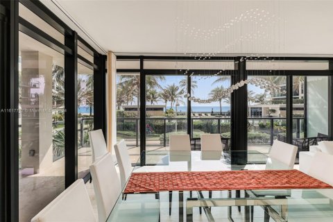 Condo in Hollywood, Florida, 3 bedrooms  № 1729790 - photo 24