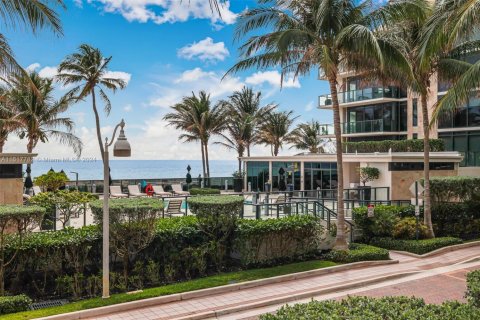 Condo in Hollywood, Florida, 3 bedrooms  № 1729790 - photo 29