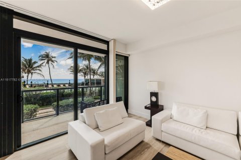 Condo in Hollywood, Florida, 3 bedrooms  № 1729790 - photo 25