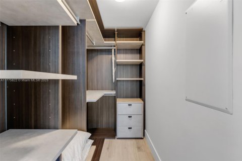 Condominio en venta en Miami, Florida, 1 dormitorio, 56.39 m2 № 1704543 - foto 7