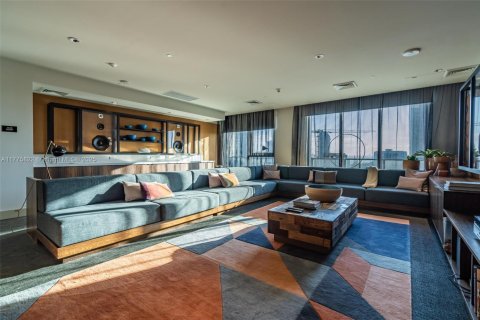 Condominio en venta en Miami, Florida, 1 dormitorio, 56.39 m2 № 1704543 - foto 16