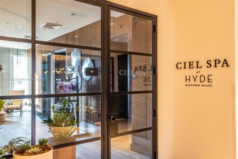 Condominio en venta en Miami, Florida, 1 dormitorio, 56.39 m2 № 1704543 - foto 12