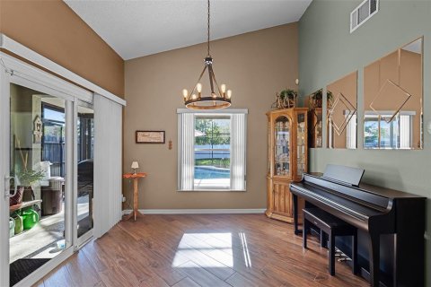 House in Orlando, Florida 3 bedrooms, 144.37 sq.m. № 1687605 - photo 9