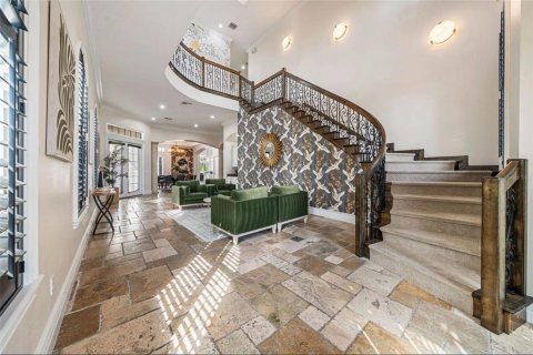 Купить виллу или дом в Фор-Корнерс, Флорида 15 комнат, 524.8м2, № 2207988 - фото 11