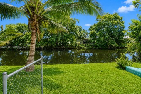 Casa en venta en Miramar, Florida, 2 dormitorios, 82.5 m2 № 2244914 - foto 8