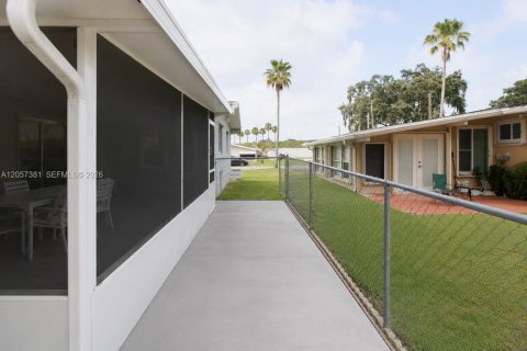 Casa en venta en Miramar, Florida, 2 dormitorios, 82.5 m2 № 2244914 - foto 7